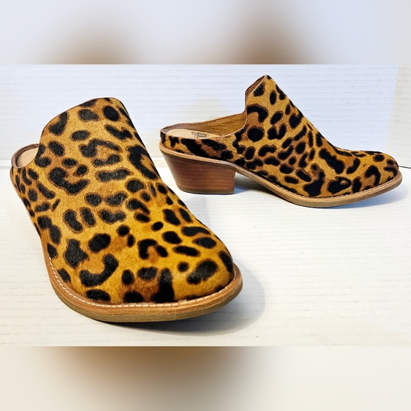Sofft Ameera Cow hair & leather Animal Print Heeled Mule - Picture 4 of 14